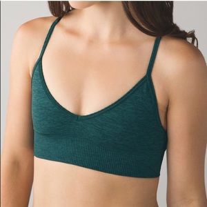 Lululemon sports bra